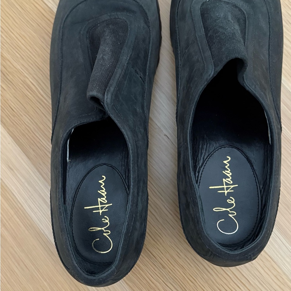 Cole Haan Waterproof Lug Sole Black Slip-On Leather Shoes Size 7.5B